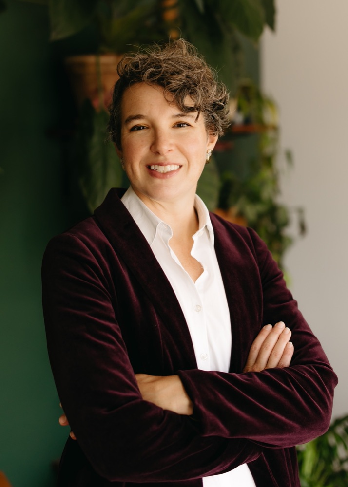 Portrait of Nicole Miller, Travel Advisor